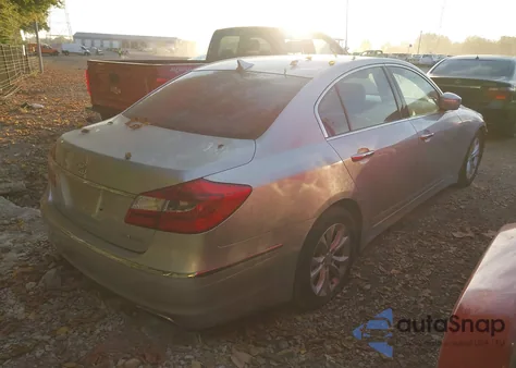 2013 Hyundai Genesis 3.8 z USA, uszkodzony, nr VIN KMHGC4DD0DU212773